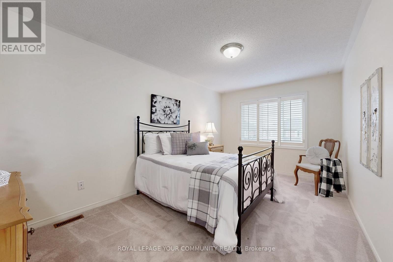 44 Tumbleweed Court, Vaughan, Ontario  L4L 8Y6 - Photo 17 - N12472837