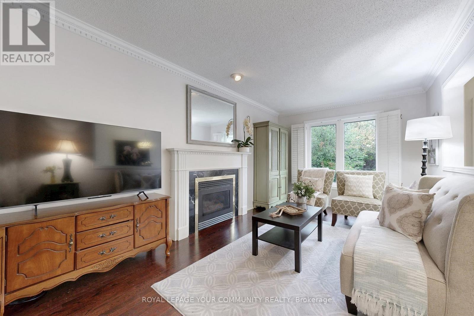 44 Tumbleweed Court, Vaughan, Ontario  L4L 8Y6 - Photo 9 - N12472837