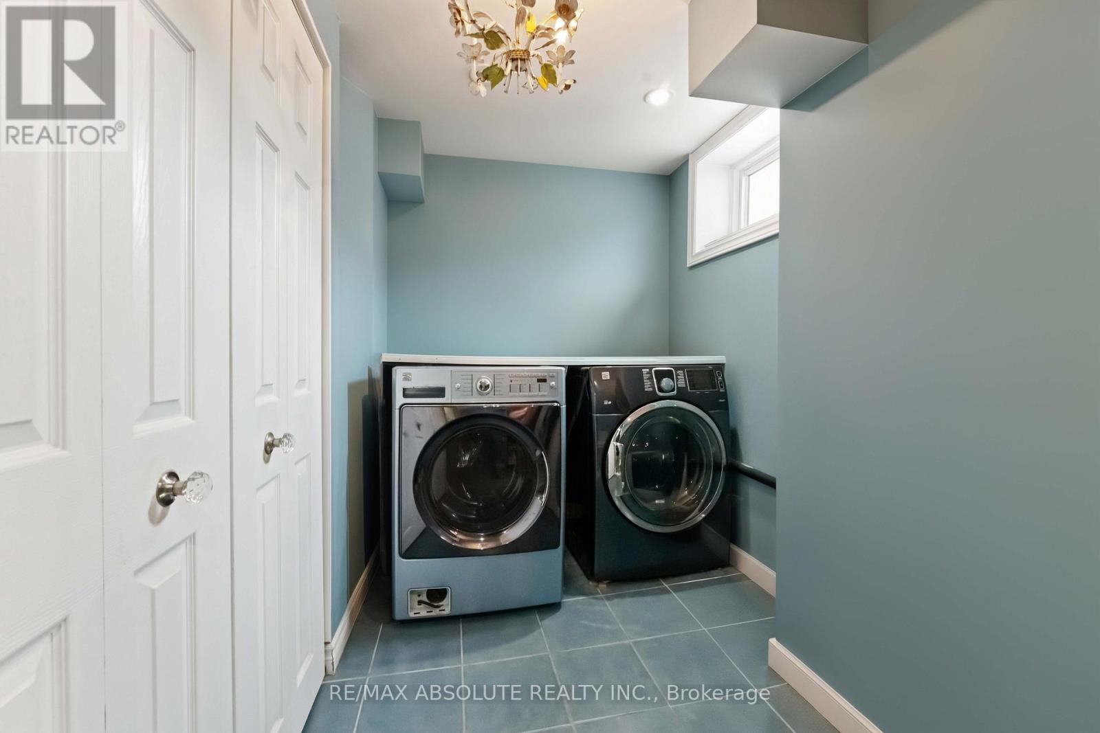 2492 Chasseur Avenue, Ottawa, Ontario  K1V 8E8 - Photo 45 - X12409831