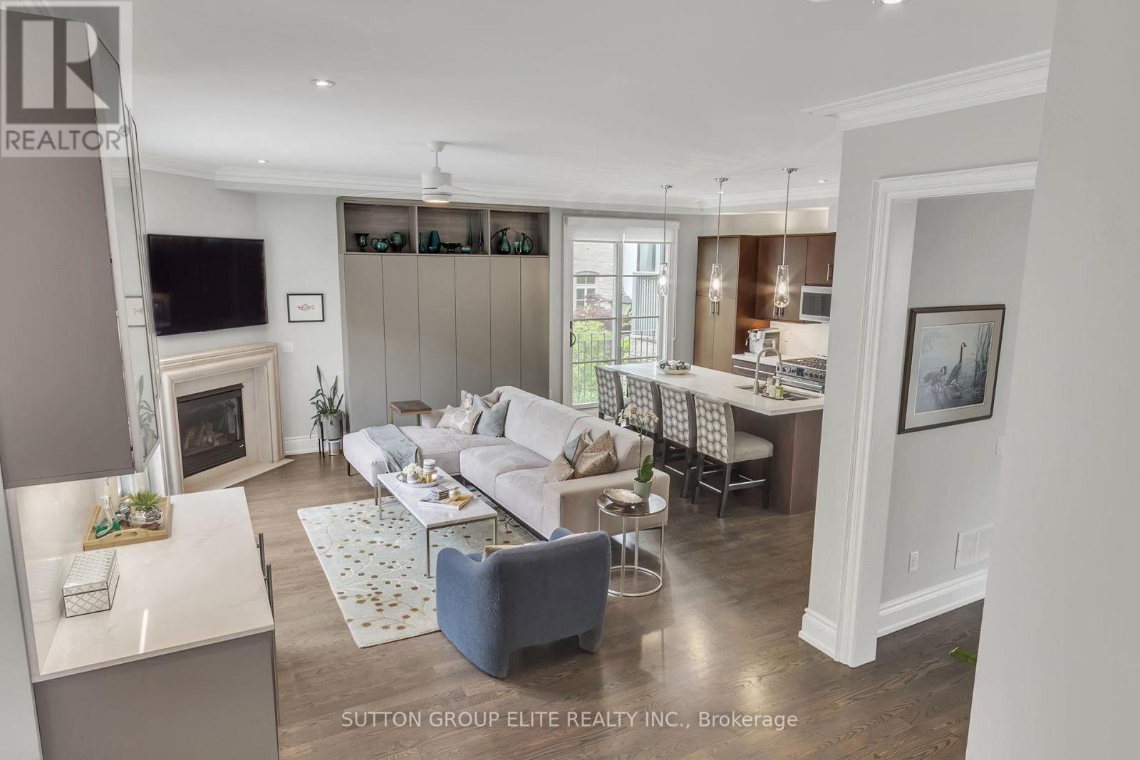 16 Nautical Lane, Toronto (Mimico), Ontario  M8V 4E7 - Photo 15 - W12472818