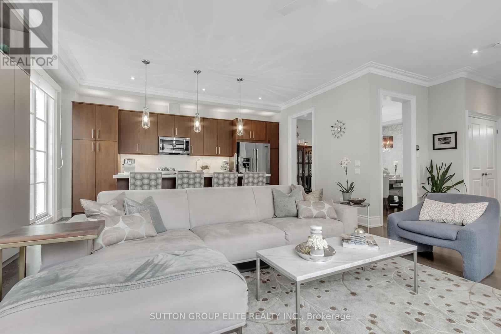 16 Nautical Lane, Toronto (Mimico), Ontario  M8V 4E7 - Photo 20 - W12472818