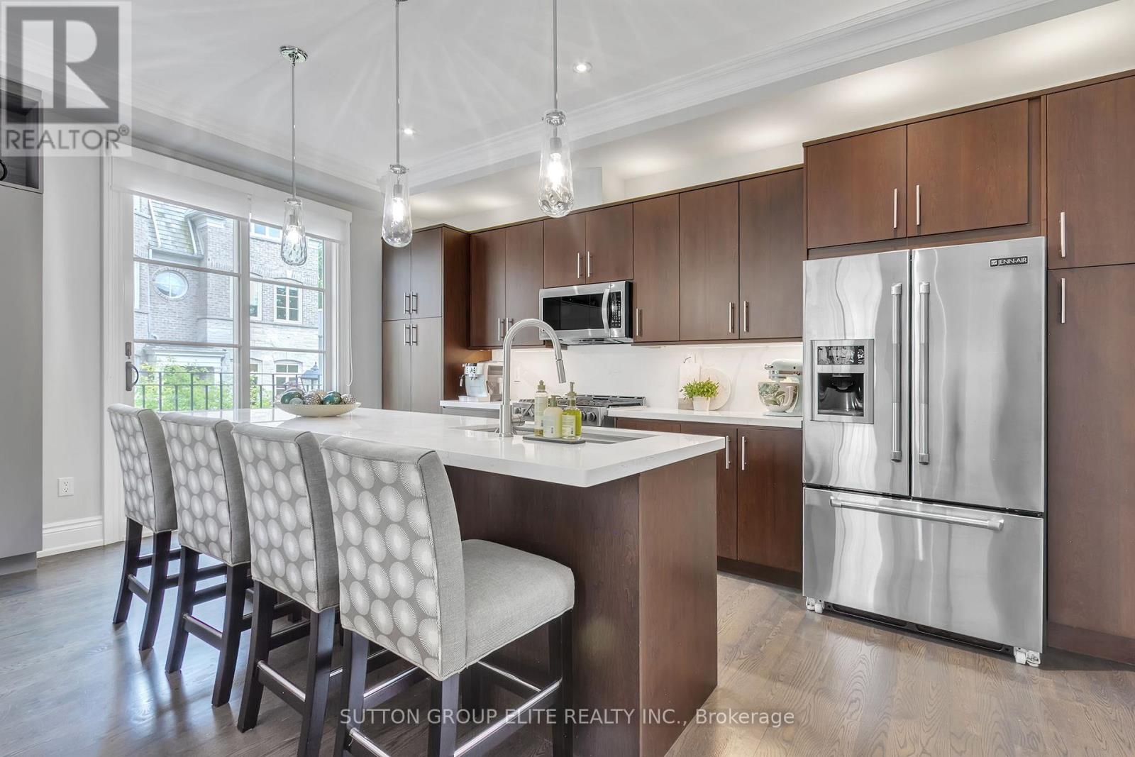 16 Nautical Lane, Toronto (Mimico), Ontario  M8V 4E7 - Photo 23 - W12472818