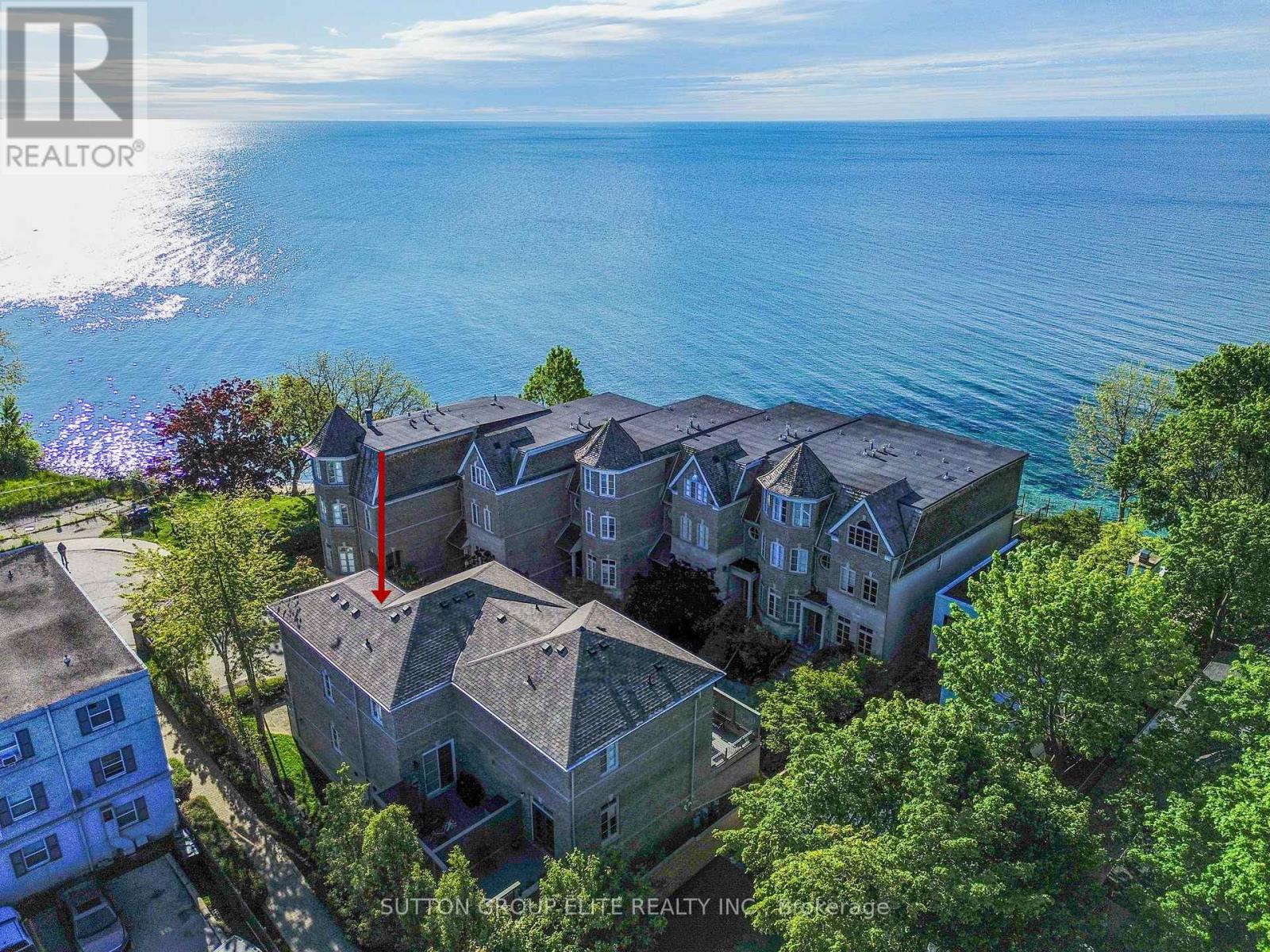 16 Nautical Lane, Toronto (Mimico), Ontario  M8V 4E7 - Photo 3 - W12472818