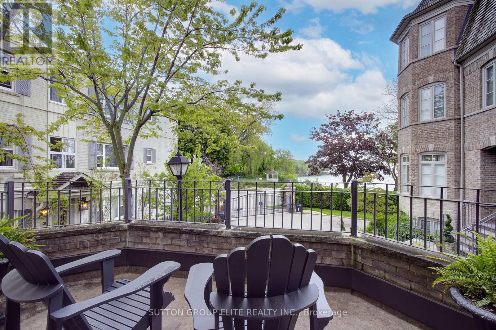 16 Nautical Lane, Toronto (Mimico), Ontario  M8V 4E7 - Photo 36 - W12472818