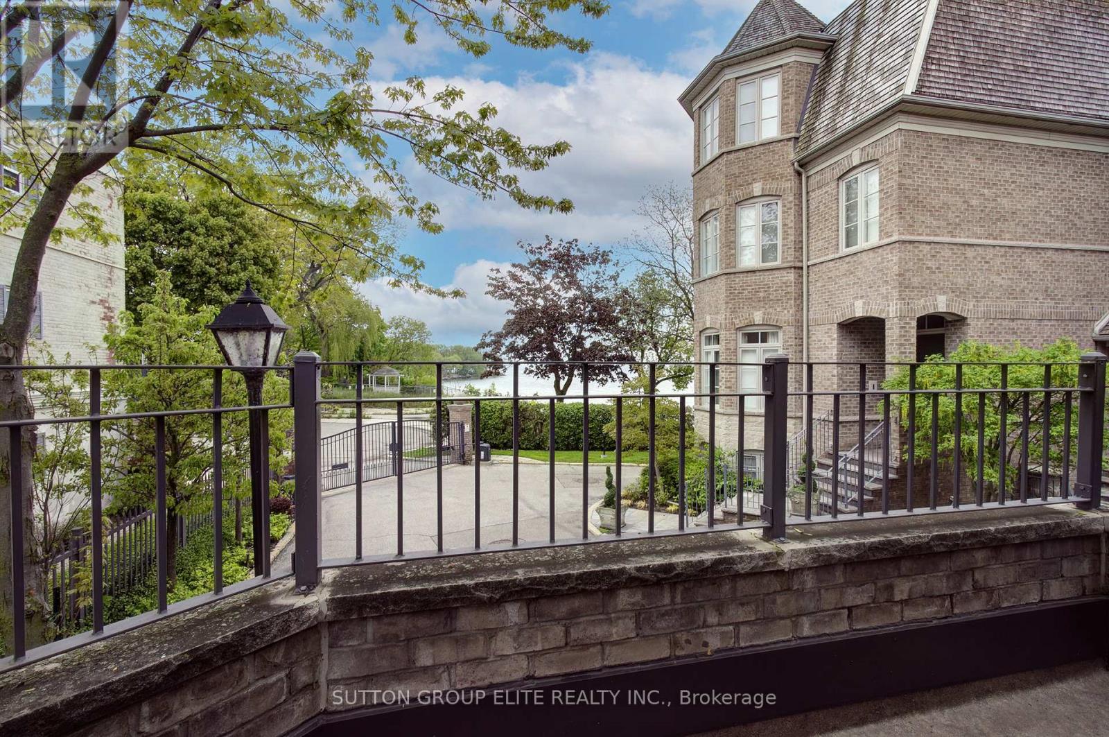 16 Nautical Lane, Toronto (Mimico), Ontario  M8V 4E7 - Photo 37 - W12472818