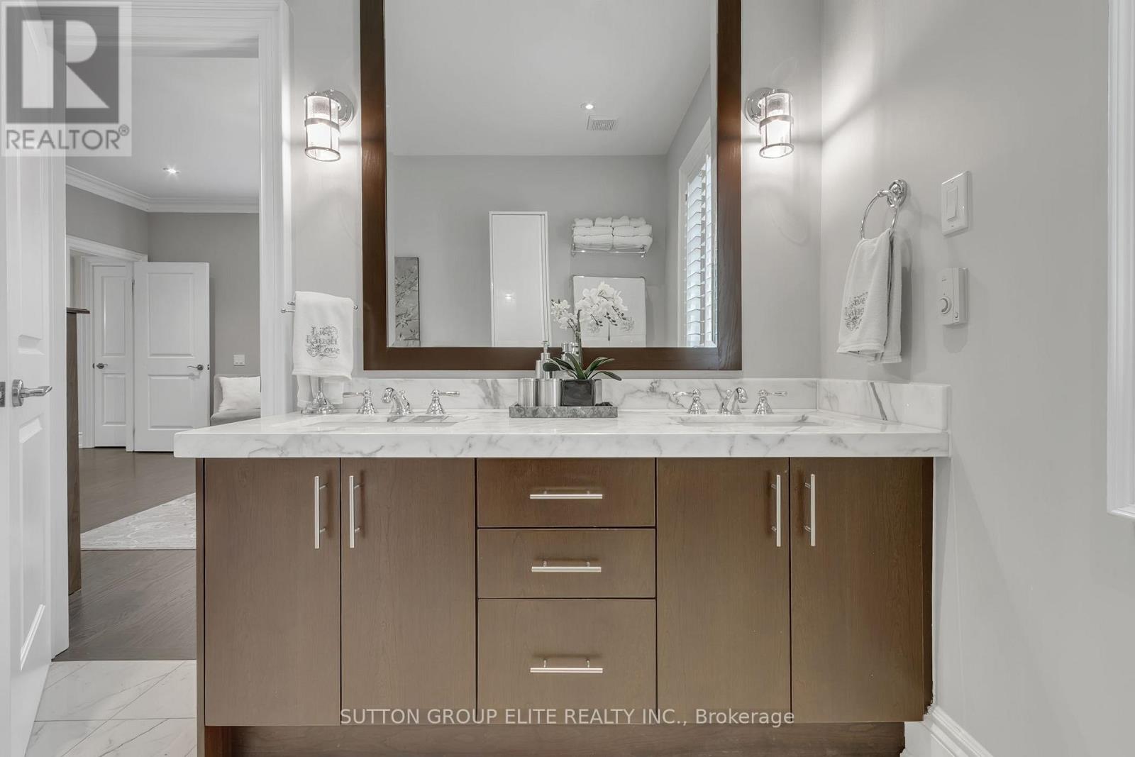 16 Nautical Lane, Toronto (Mimico), Ontario  M8V 4E7 - Photo 44 - W12472818