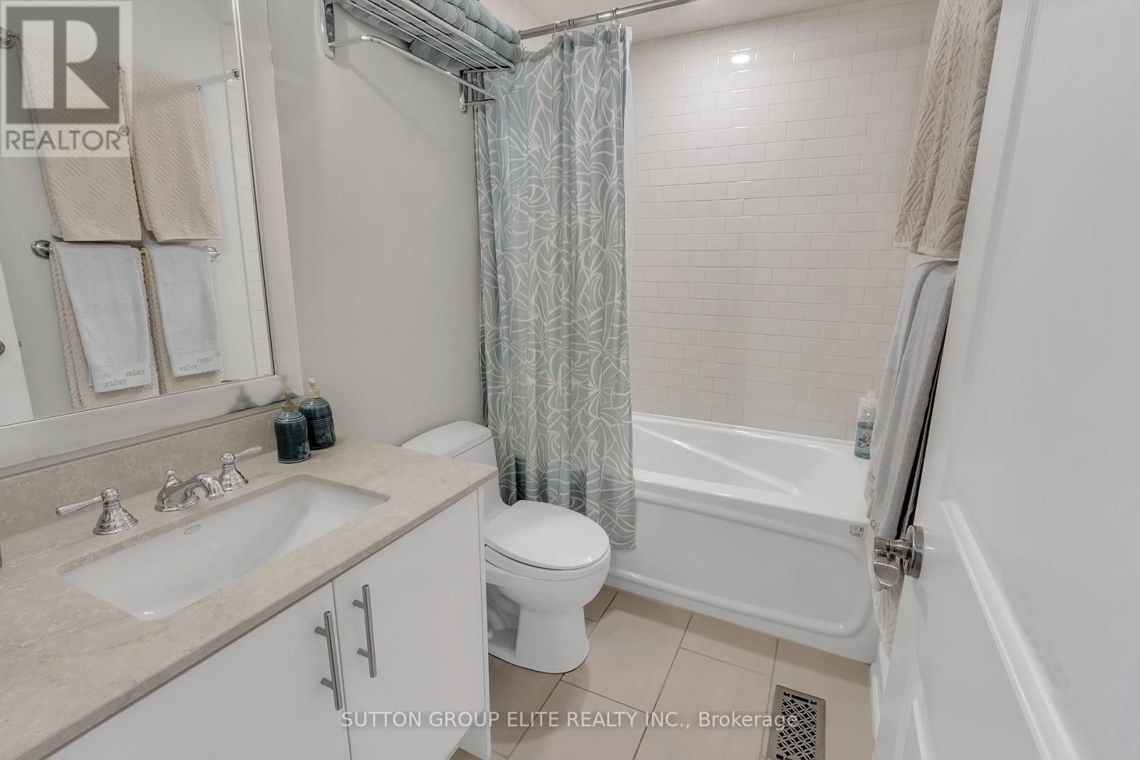 16 Nautical Lane, Toronto (Mimico), Ontario  M8V 4E7 - Photo 47 - W12472818