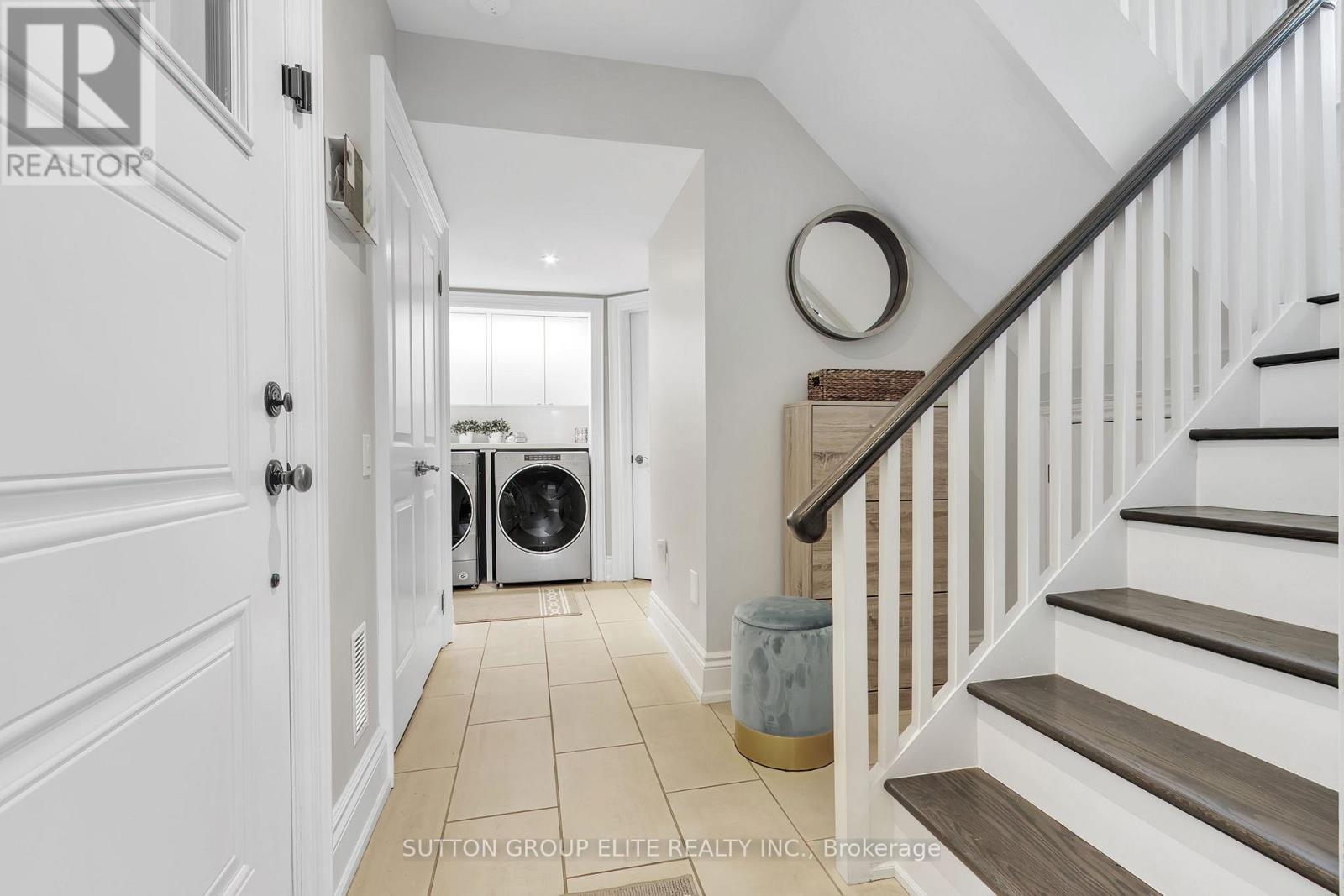 16 Nautical Lane, Toronto (Mimico), Ontario  M8V 4E7 - Photo 9 - W12472818