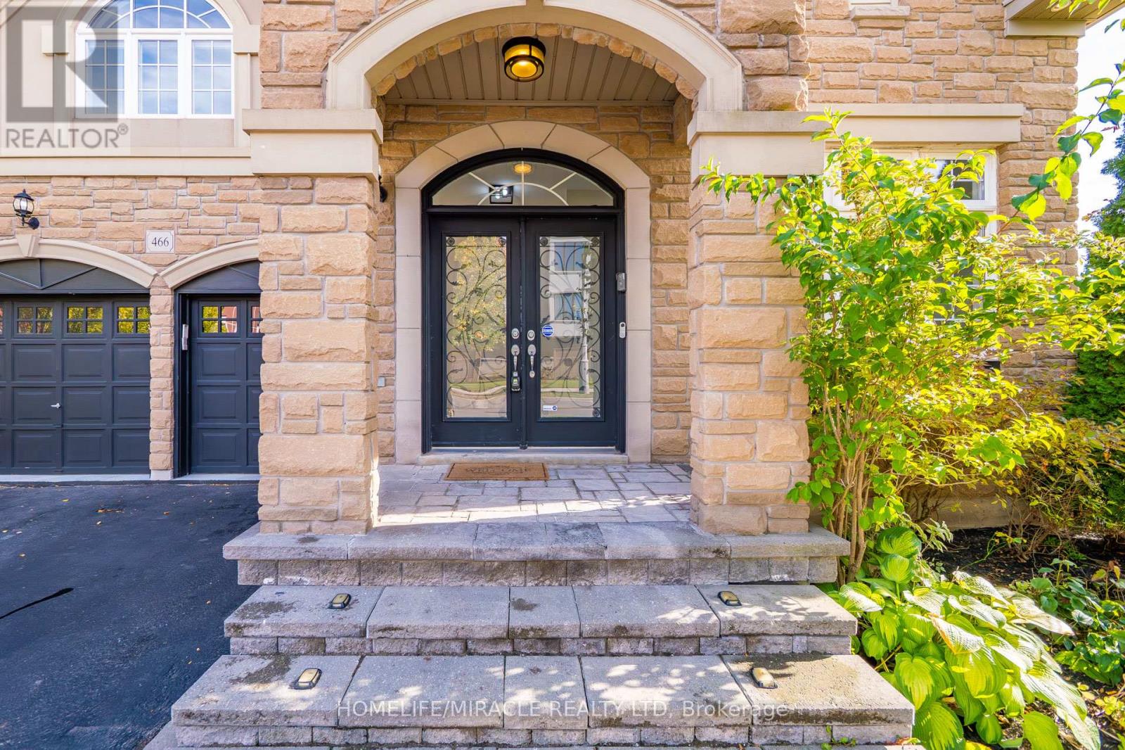 466 Nautical Boulevard, Oakville (Br Bronte), Ontario  L6L 0A5 - Photo 4 - W12472819