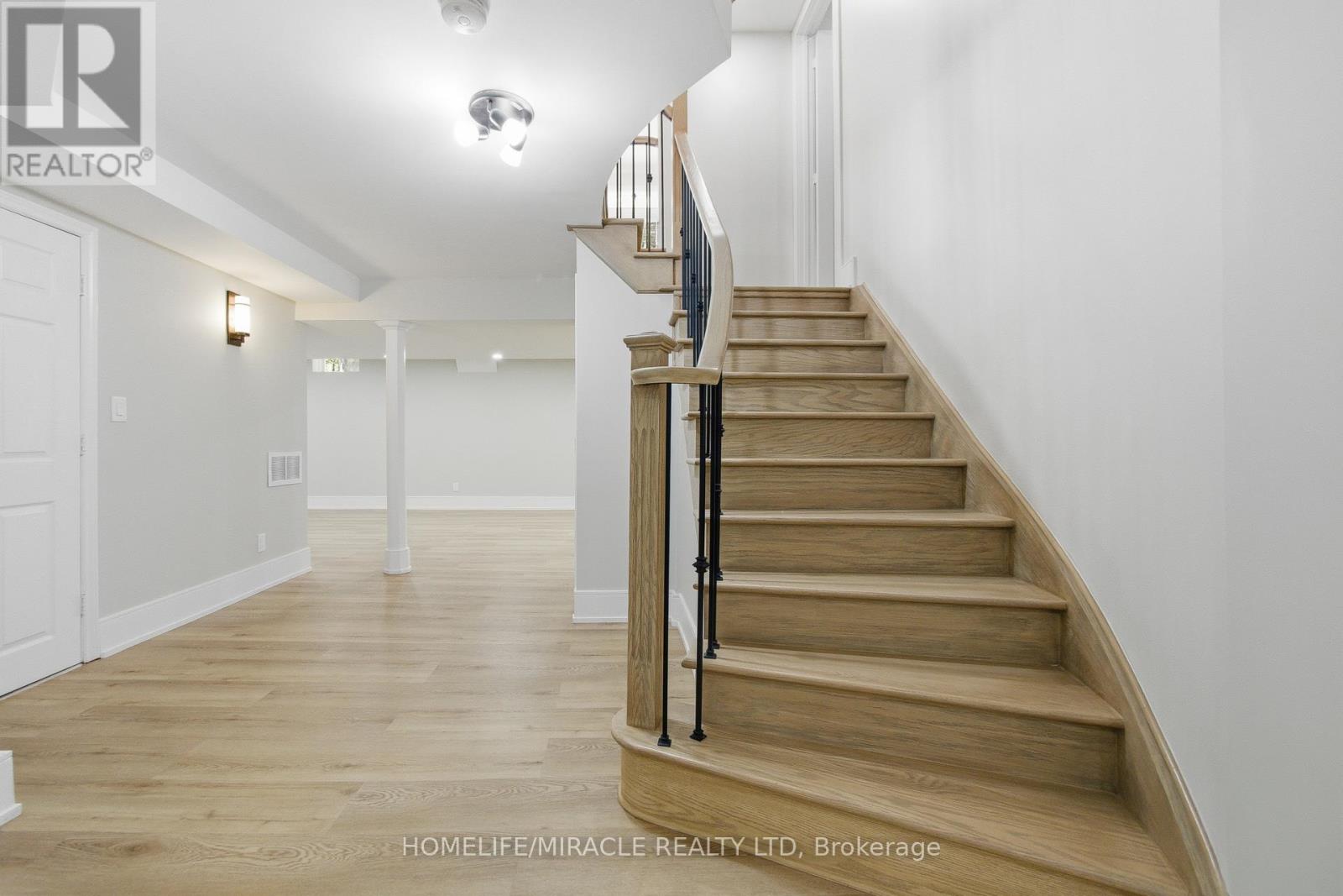 466 Nautical Boulevard, Oakville (Br Bronte), Ontario  L6L 0A5 - Photo 45 - W12472819