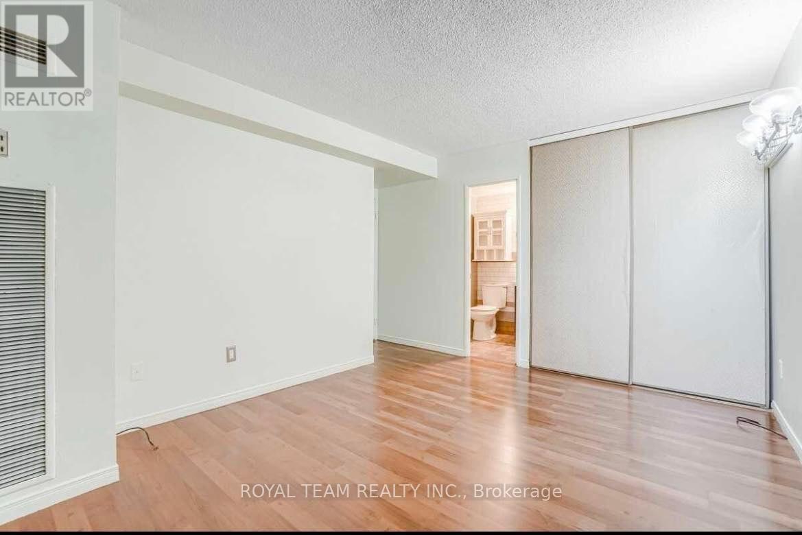 1001 - 10 Martha Eaton Way, Toronto (Brookhaven-Amesbury), Ontario  M6N 5B3 - Photo 6 - W12472825