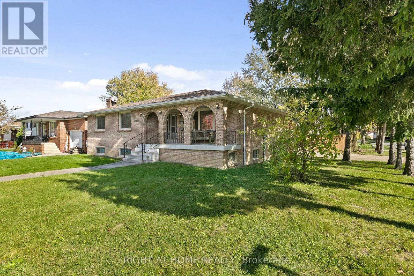 94 STATES AVENUE, Amherstburg, Ontario