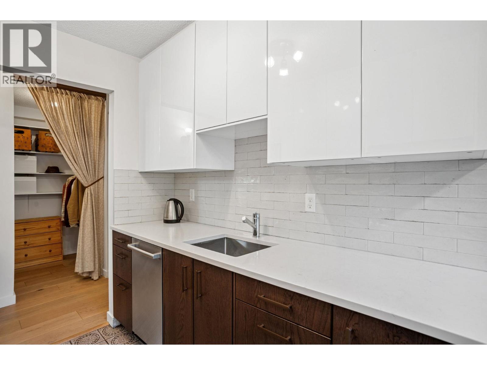 113 2033 Triumph Street, Vancouver, British Columbia  V5L 4X3 - Photo 11 - R3060315