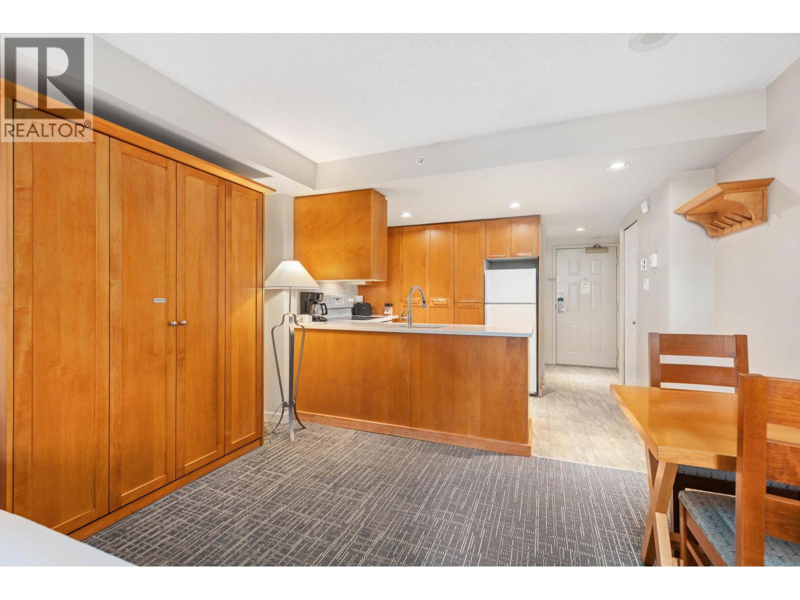 4407 4295 Blackcomb Way, Whistler, British Columbia  V8E 0X2 - Photo 3 - R3060322