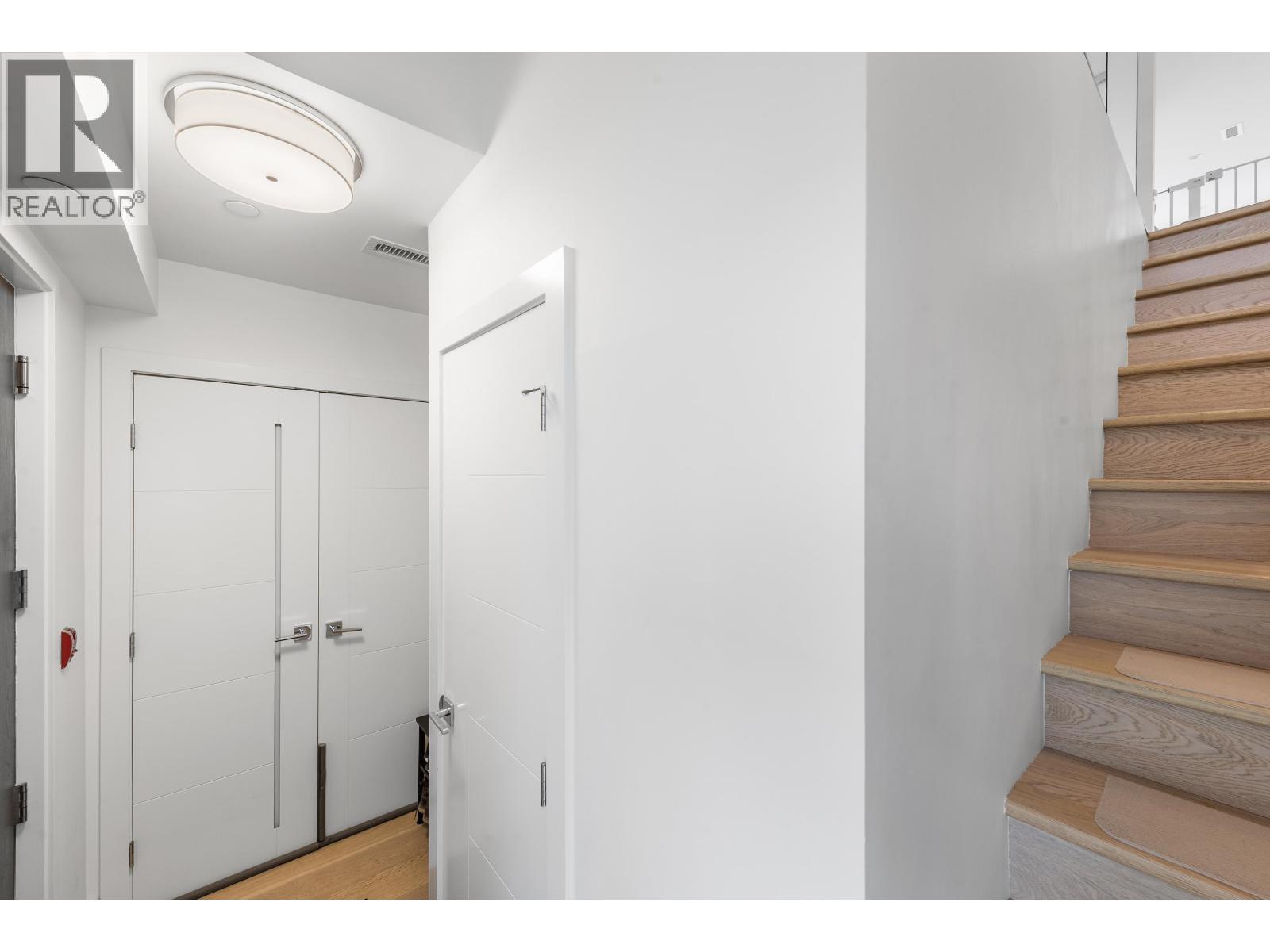 138 W Woodstock Avenue, Vancouver, British Columbia  V5Y 0N1 - Photo 27 - R3060338