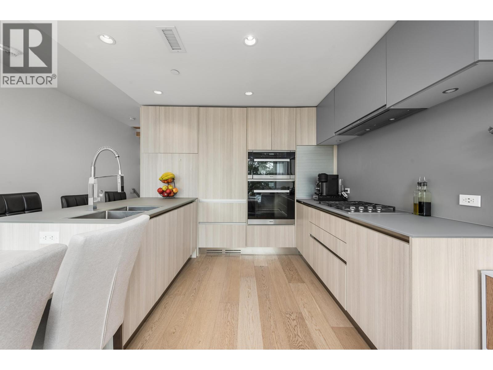 138 W Woodstock Avenue, Vancouver, British Columbia  V5Y 0N1 - Photo 6 - R3060338