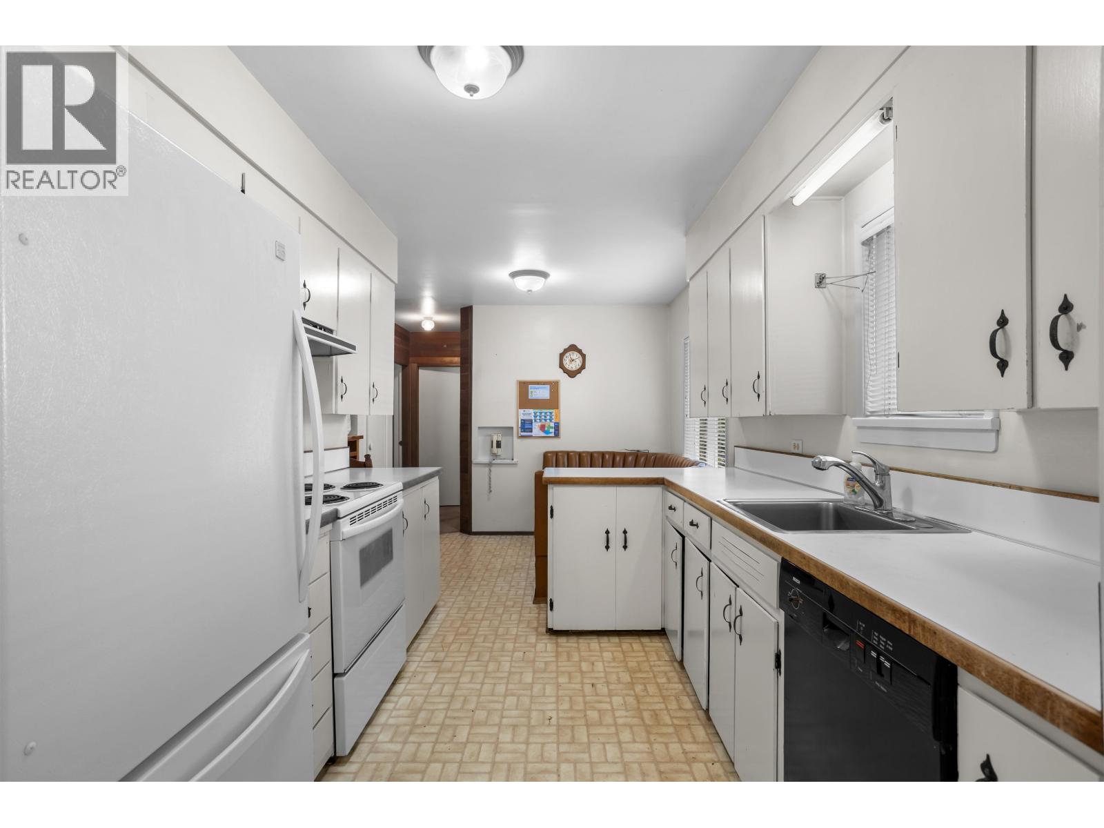 260 W 21st Street, North Vancouver, British Columbia  V7M 1Z4 - Photo 14 - R3060336
