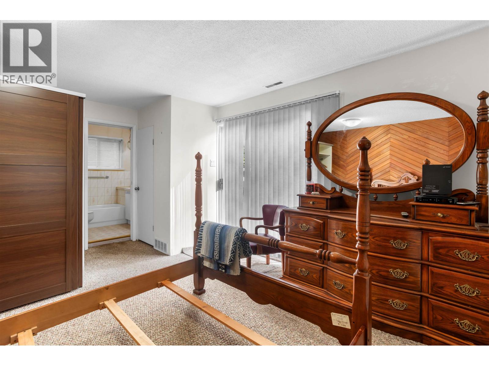 260 W 21st Street, North Vancouver, British Columbia  V7M 1Z4 - Photo 21 - R3060336