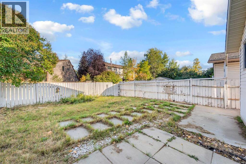 325 Woodvale Crescent Sw, Calgary, Alberta  T3W 3L3 - Photo 19 - A2260226