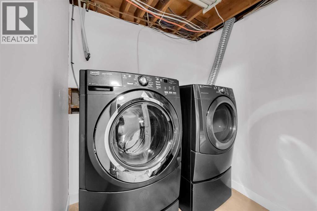 325 Woodvale Crescent Sw, Calgary, Alberta  T3W 3L3 - Photo 18 - A2260226