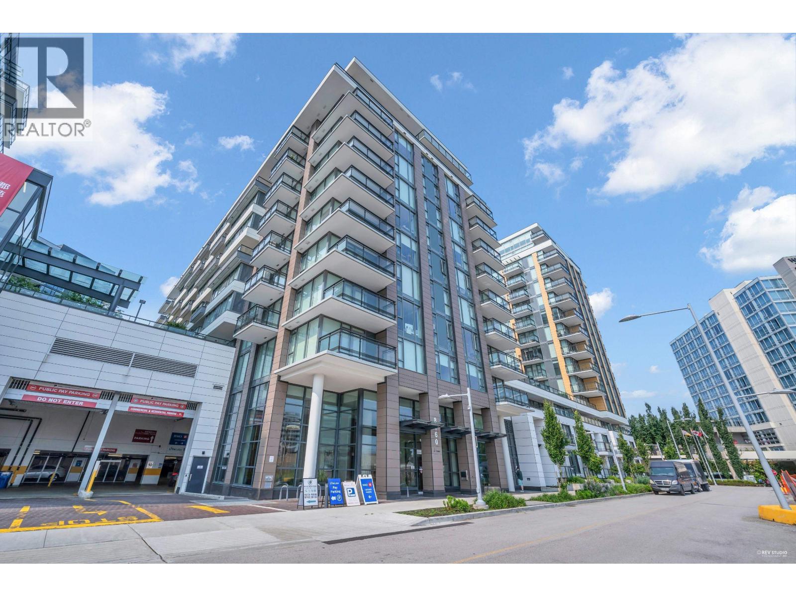 605 8160 MCMYN WAY, Richmond, British Columbia