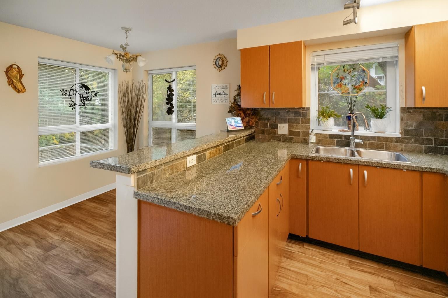 115 20750 Duncan Way, Langley, British Columbia  V3A 9J6 - Photo 4 - R3060343