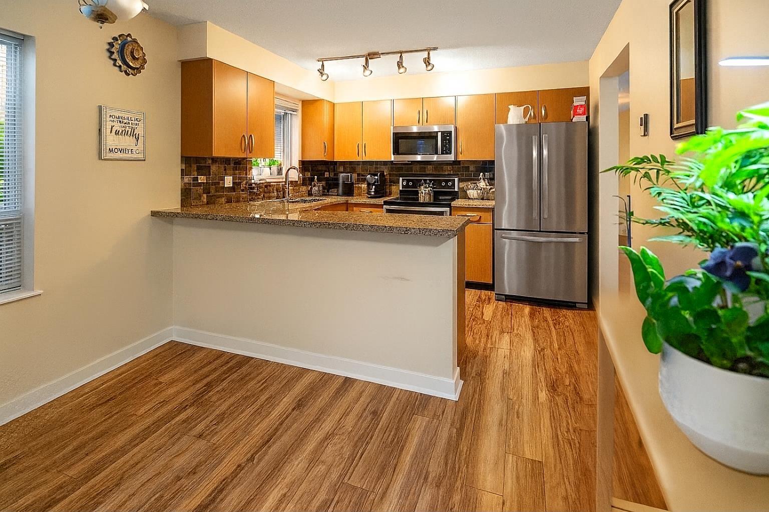 115 20750 Duncan Way, Langley, British Columbia  V3A 9J6 - Photo 5 - R3060343