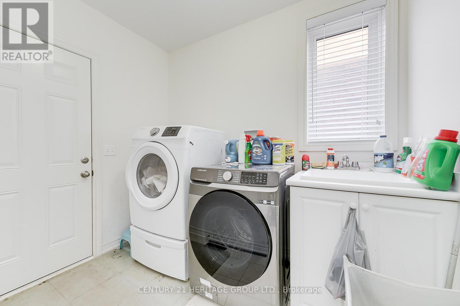 41 Leith Drive, Bradford West Gwillimbury, Ontario  L3Z 0V6 - Photo 14 - N12472851