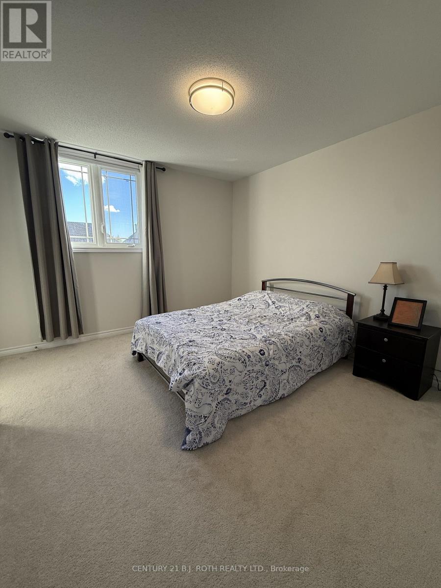 67 Megan Crescent, Barrie, Ontario  L4N 6E4 - Photo 17 - S12472849