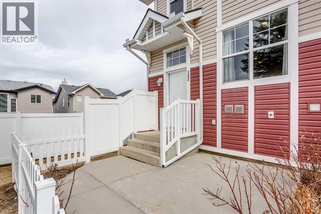 3050 New Brighton Gardens Se, Calgary, Alberta T2Z 0A5 - Photo 2 - A2212858