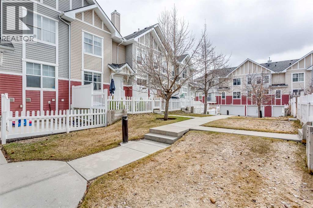 3050 New Brighton Gardens Se, Calgary, Alberta T2Z 0A5 - Photo 3 - A2212858