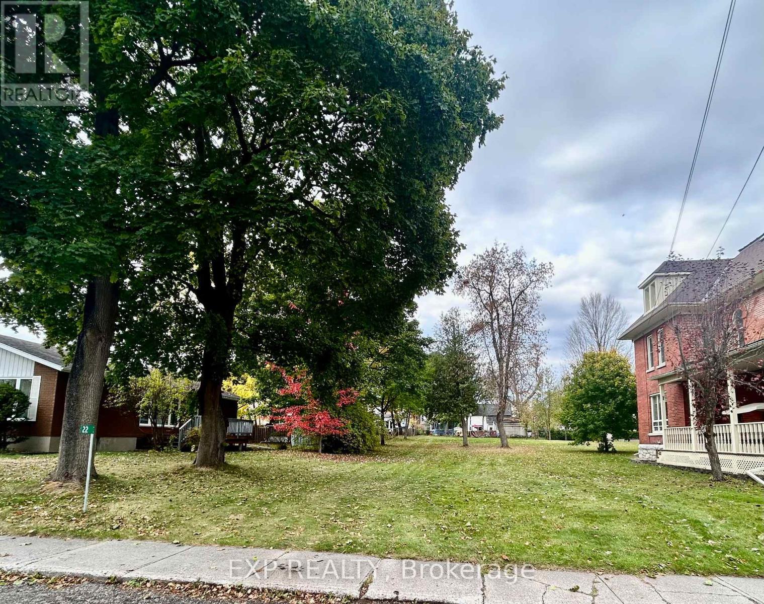 22 LORNE STREET N, Renfrew, Ontario