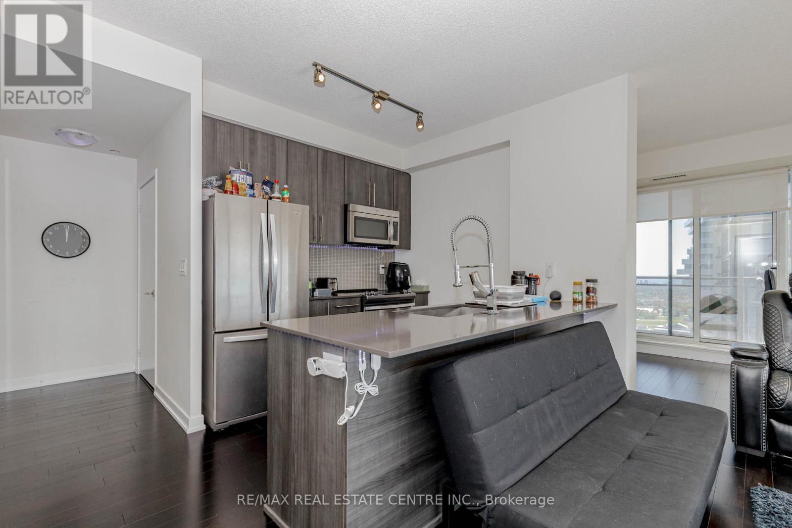 3402 - 510 Curran Place, Mississauga, Ontario  L5B 0J8 - Photo 11 - W12472860