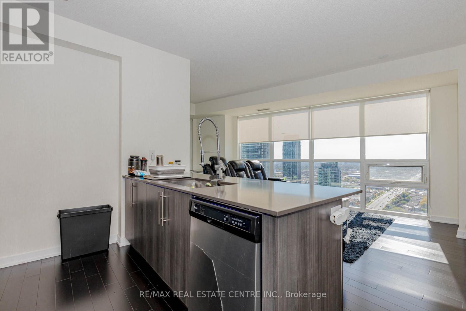 3402 - 510 Curran Place, Mississauga, Ontario  L5B 0J8 - Photo 14 - W12472860