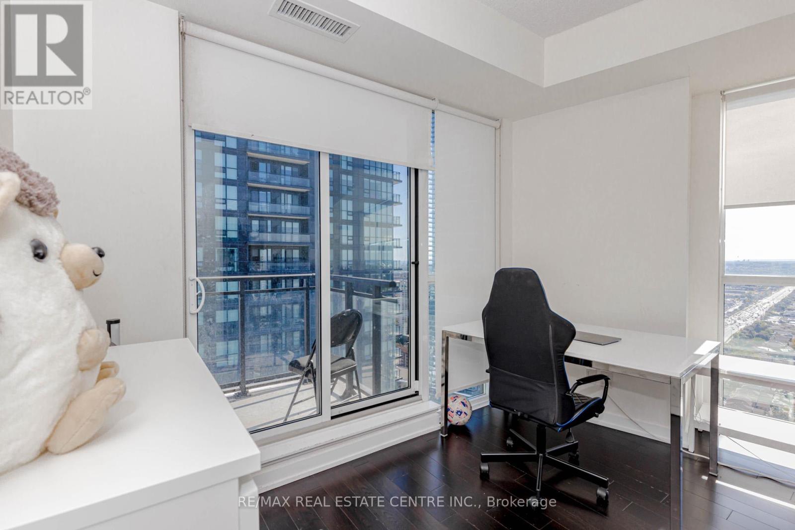 3402 - 510 Curran Place, Mississauga, Ontario  L5B 0J8 - Photo 18 - W12472860