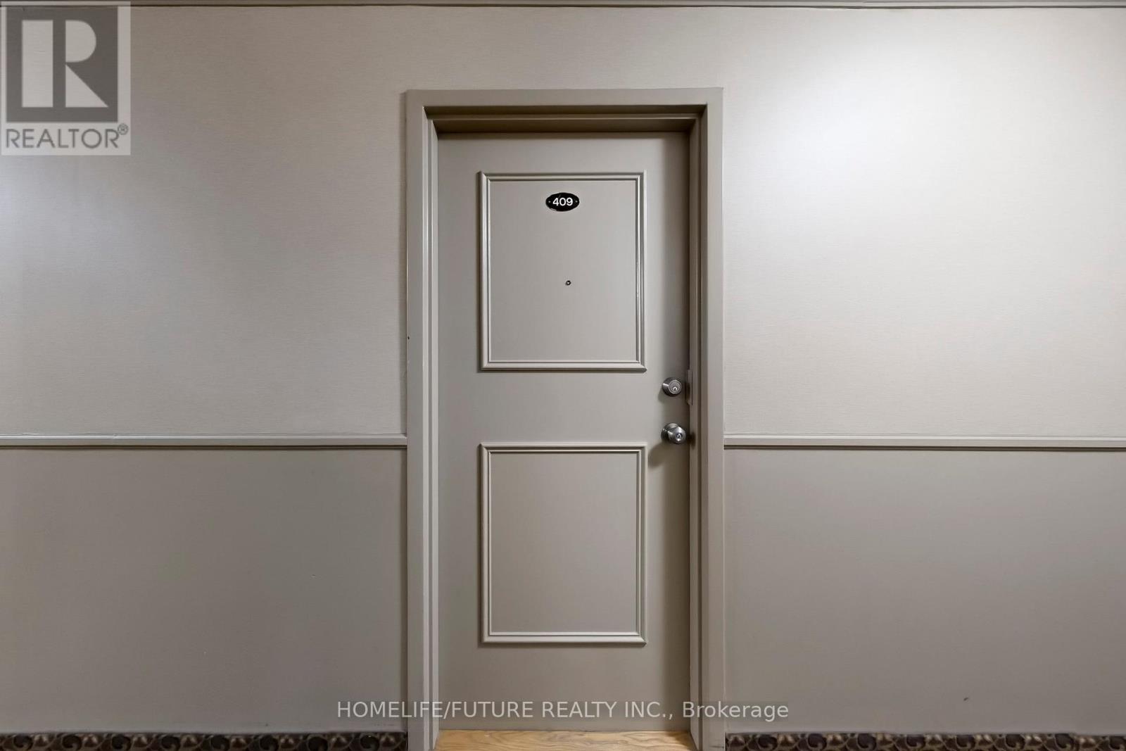 409 - 10 Tobermory Drive, Toronto (Black Creek), Ontario  M3N 2Y5 - Photo 12 - W12472861