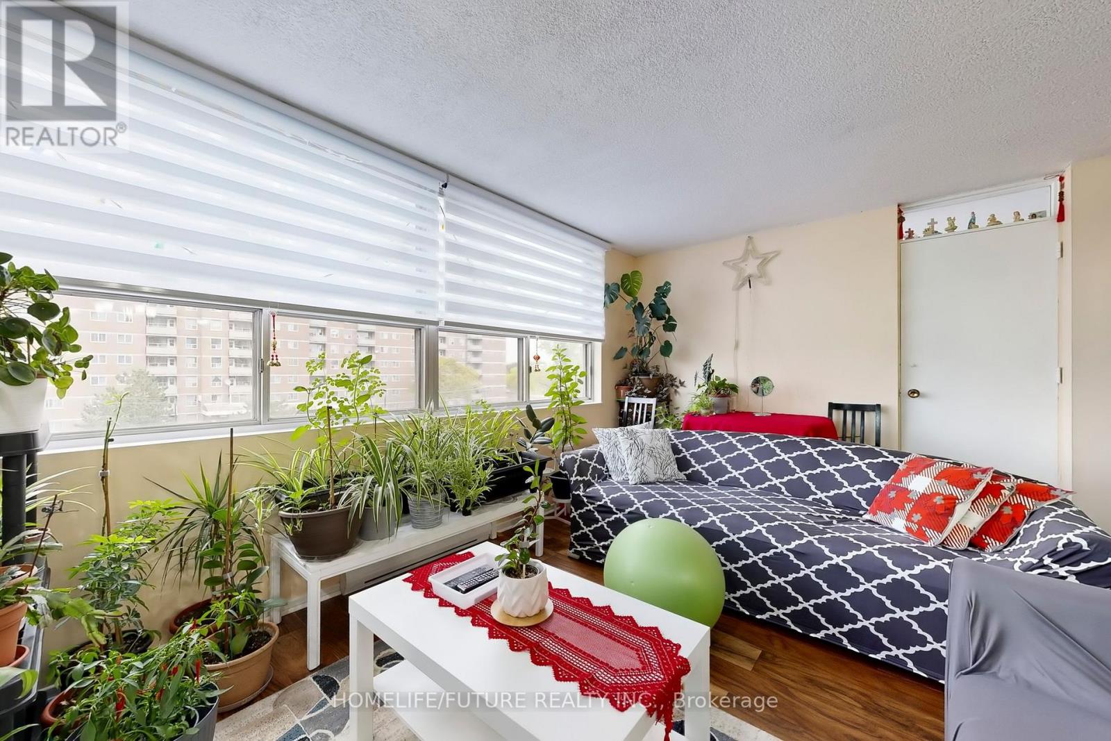 409 - 10 Tobermory Drive, Toronto (Black Creek), Ontario  M3N 2Y5 - Photo 18 - W12472861