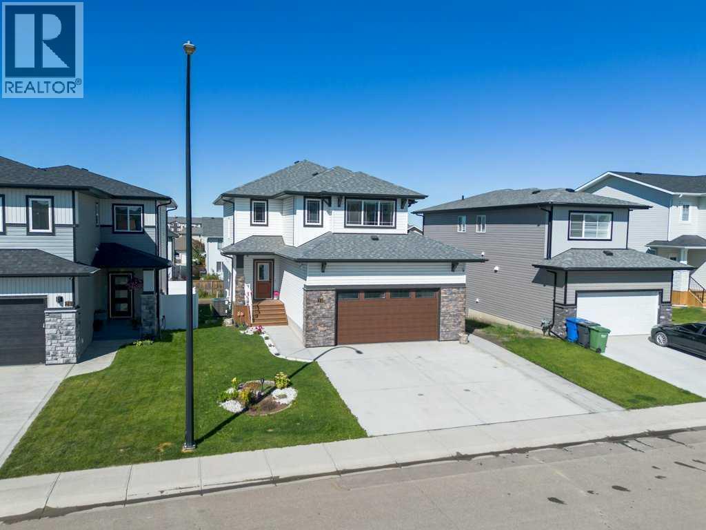 30 Thayer Close, Red Deer, Alberta  T4P 0W7 - Photo 2 - A2250963