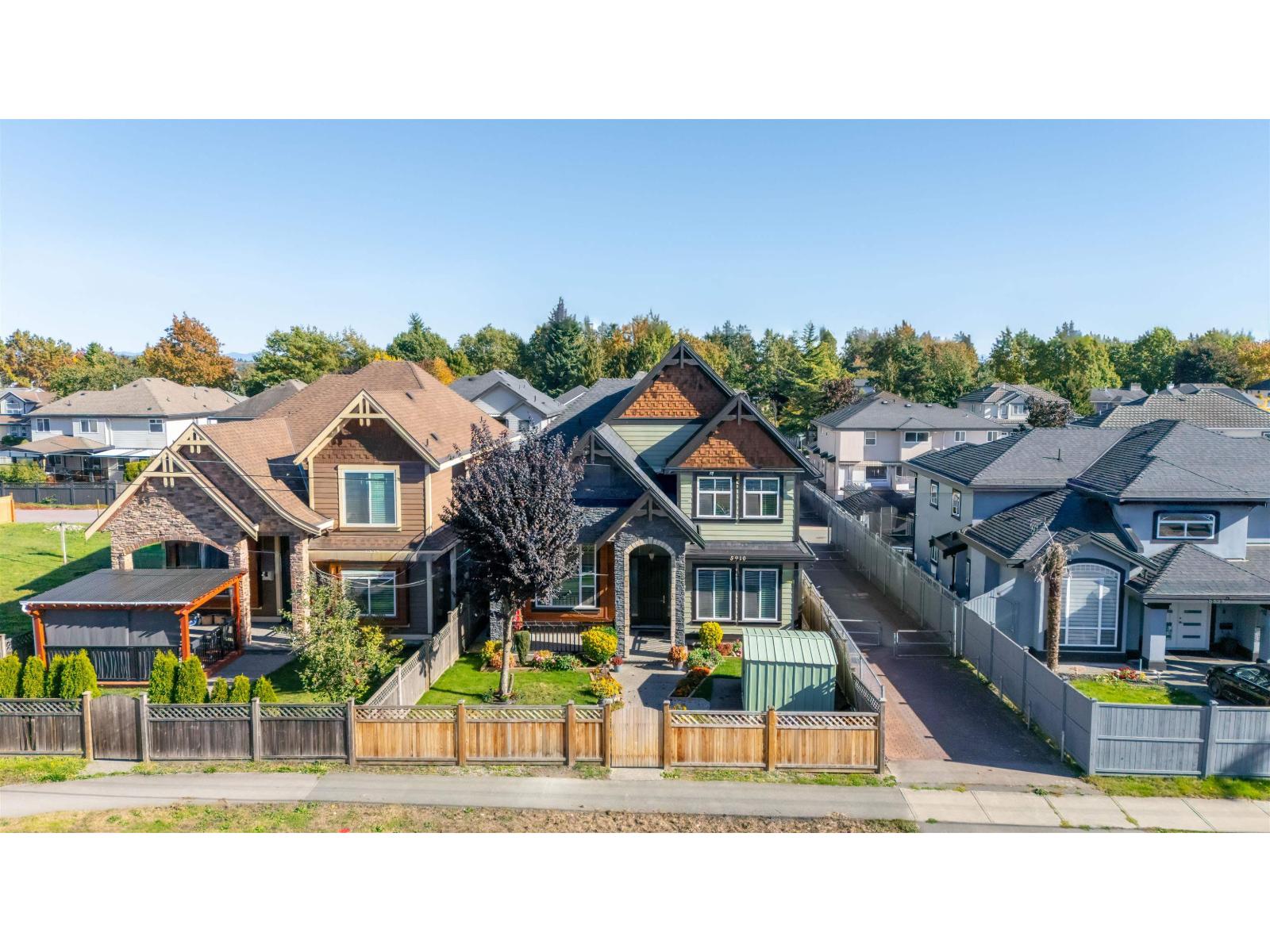 5910 168 Street, Surrey, British Columbia  V3S 3X6 - Photo 2 - R3059806