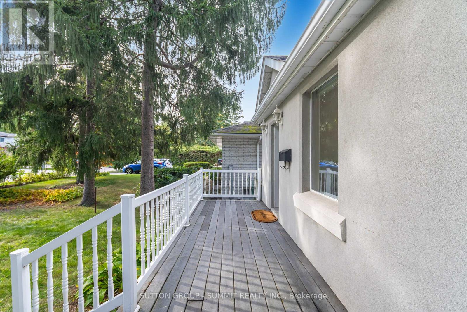 1175 Kane Road, Mississauga, Ontario  L5H 2M2 - Photo 2 - W12472680