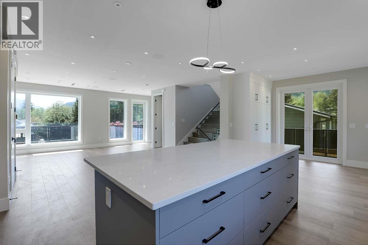 1137 Axen Road, Squamish, British Columbia  V0N 1H0 - Photo 13 - R3060192