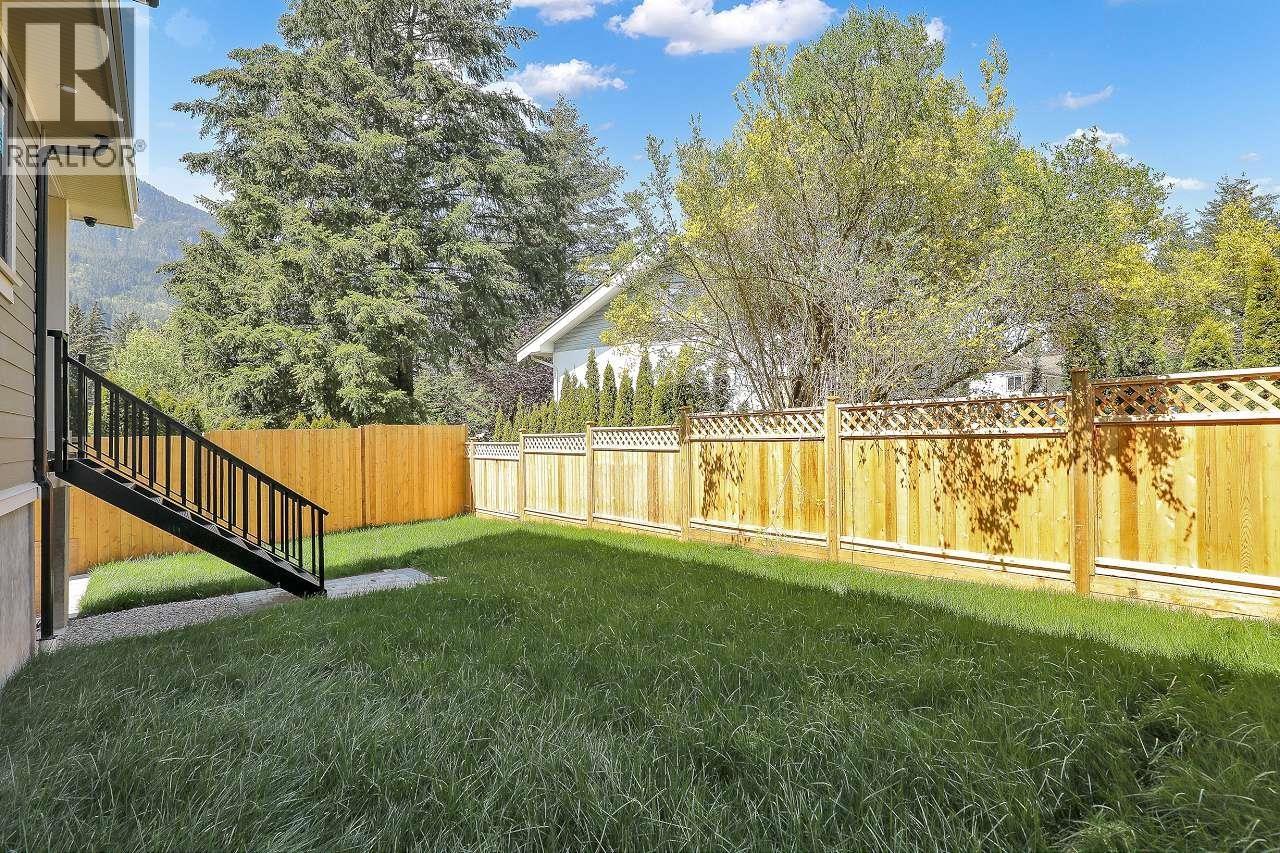 1137 Axen Road, Squamish, British Columbia  V0N 1H0 - Photo 37 - R3060192