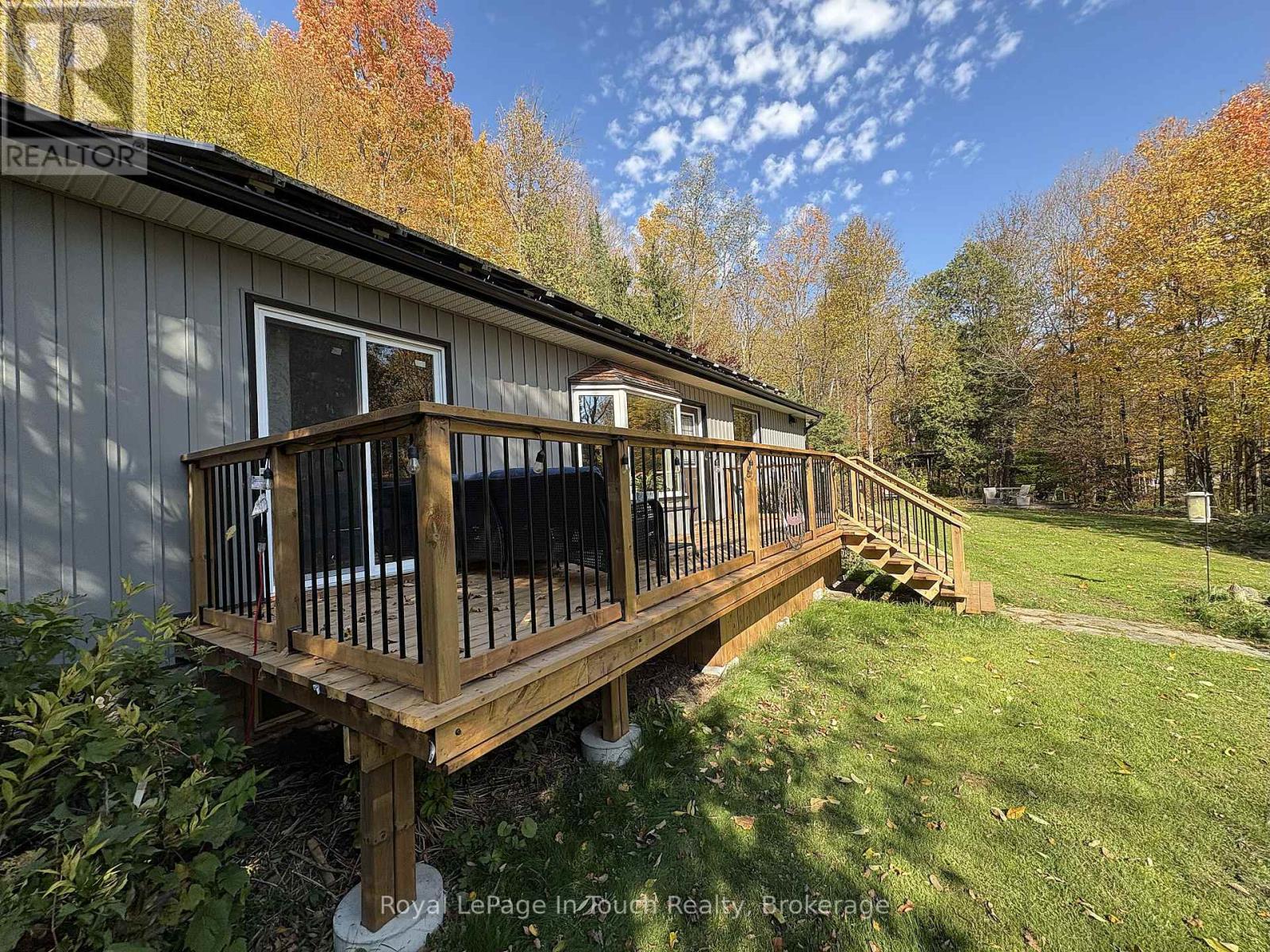 18 Shady Glen Lane, Mono, Ontario  L9W 6G9 - Photo 2 - X12472880