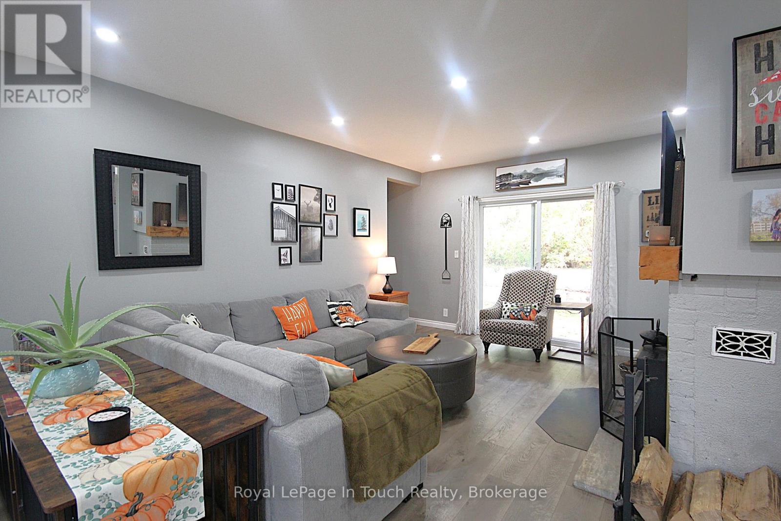18 Shady Glen Lane, Mono, Ontario  L9W 6G9 - Photo 4 - X12472880