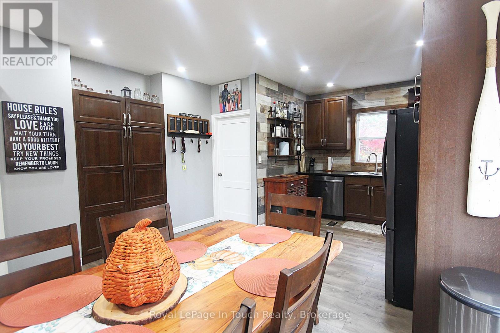 18 Shady Glen Lane, Mono, Ontario  L9W 6G9 - Photo 7 - X12472880