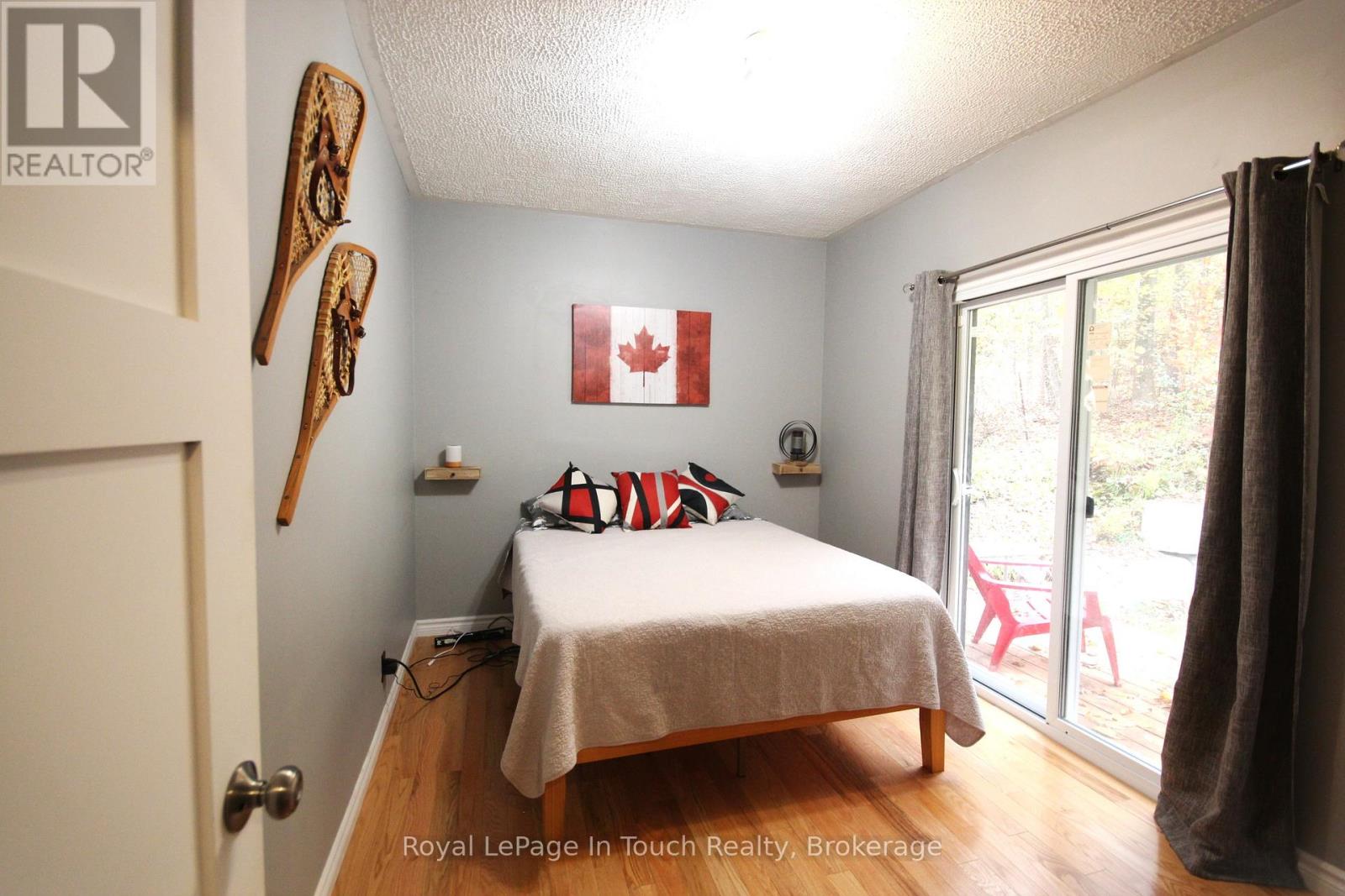 18 Shady Glen Lane, Mono, Ontario  L9W 6G9 - Photo 9 - X12472880