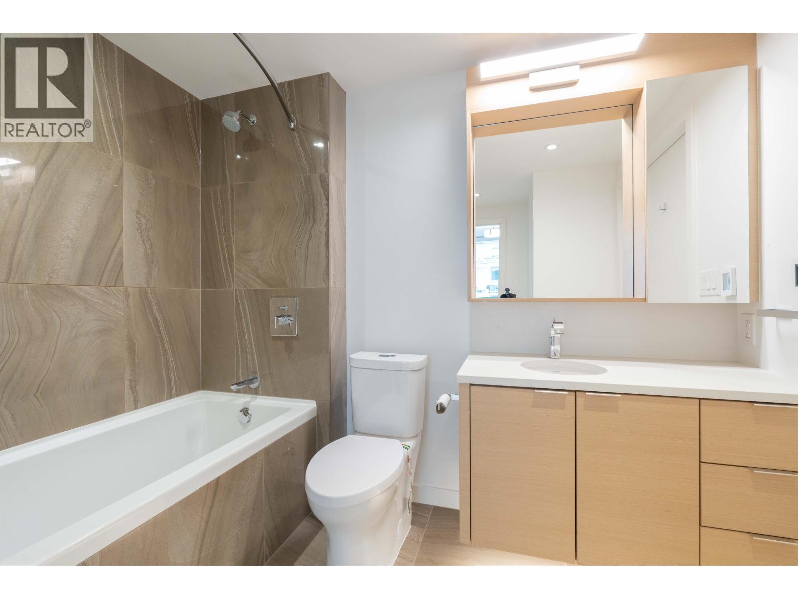 701 1688 Pullman Porter Street, Vancouver, British Columbia  V6A 0H3 - Photo 7 - R3060334