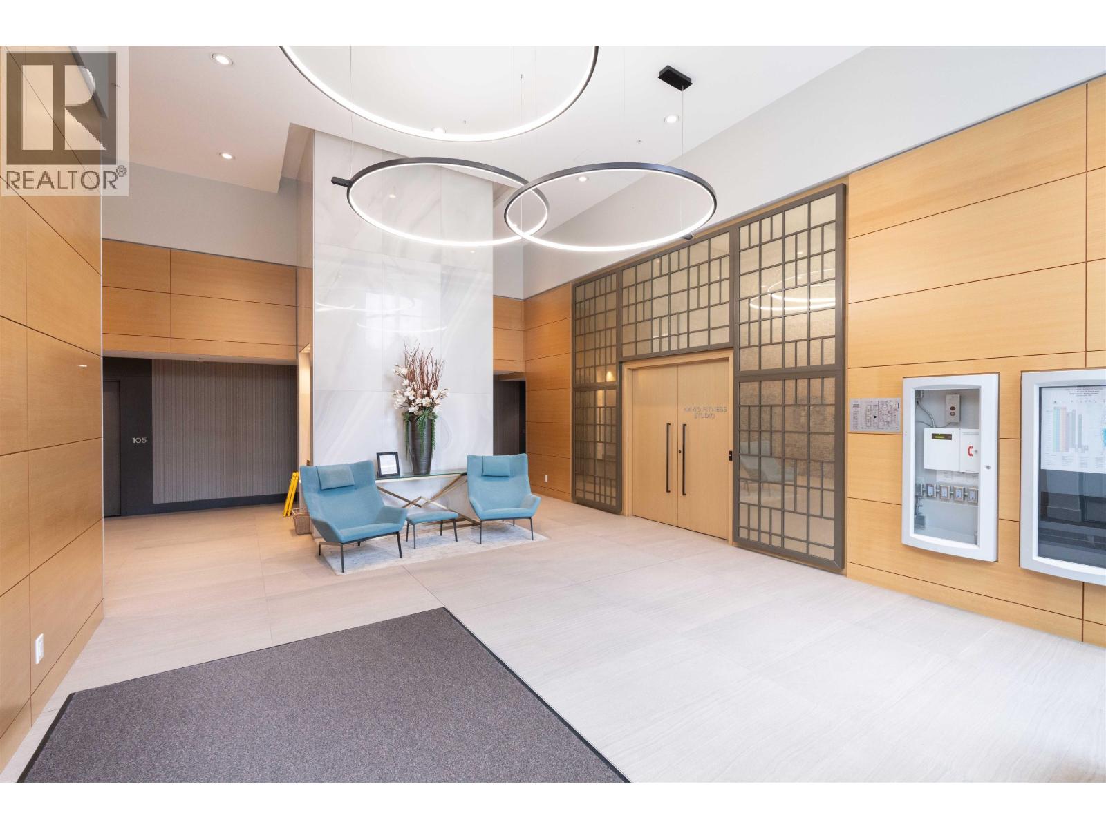 701 1688 Pullman Porter Street, Vancouver, British Columbia  V6A 0H3 - Photo 2 - R3060334
