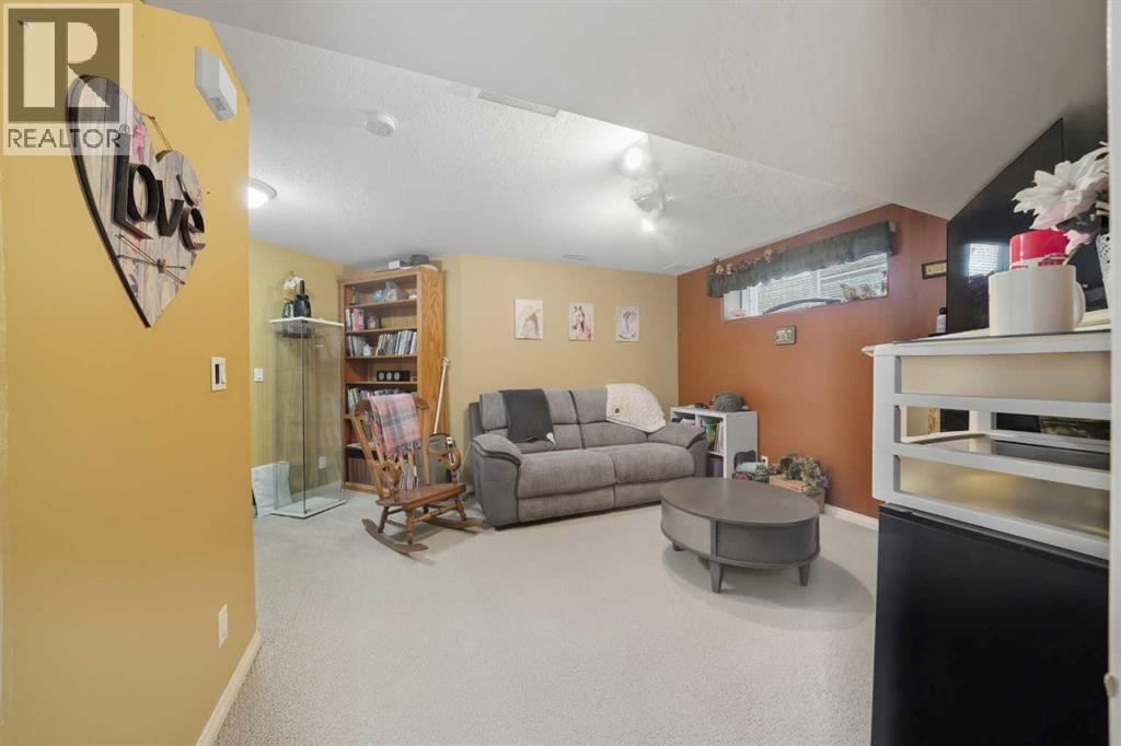 65 Asmundsen Avenue, Red Deer, Alberta  T4R 2X6 - Photo 28 - A2262580