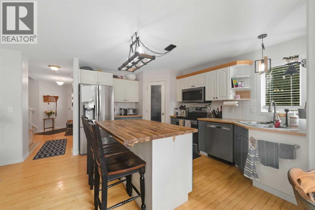 65 Asmundsen Avenue, Red Deer, Alberta  T4R 2X6 - Photo 5 - A2262580